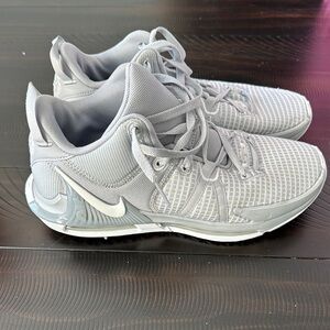Nike Women's Athletic Shoes in Gray